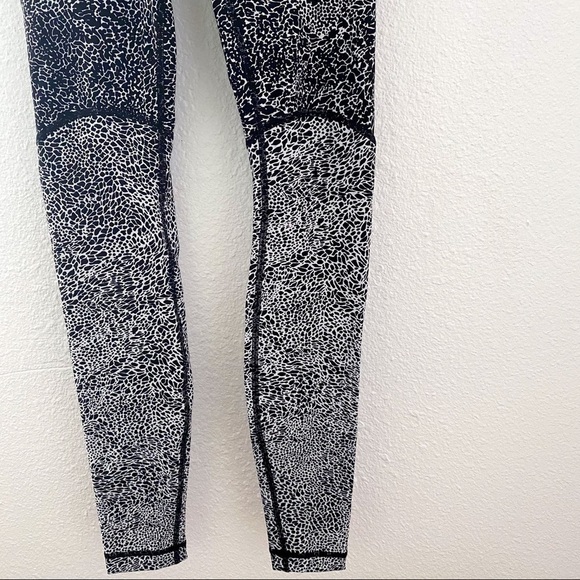 Lululemon Wunder Under HR Tight 2 - Picture 5 of 13